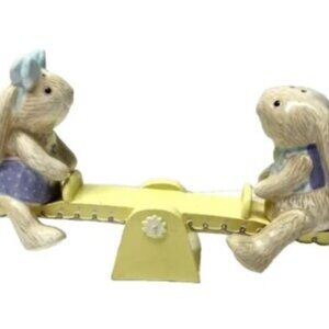🐰 NIB Hallmark Easter Bunny Rabbits Seesaw Salt & Pepper Shaker Set 🐰